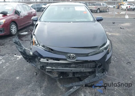 2020 Toyota Corolla Le z USA, uszkodzony, nr VIN 5YFEPRAE9LP034979